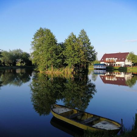 Restauracja Teo Hotel Cieszkow Buitenkant foto